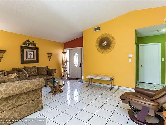 4th image of 9312 NW 121st St #113