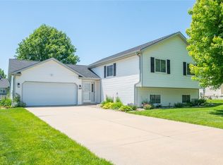 1217 E 18th St, Norwalk, IA 50211