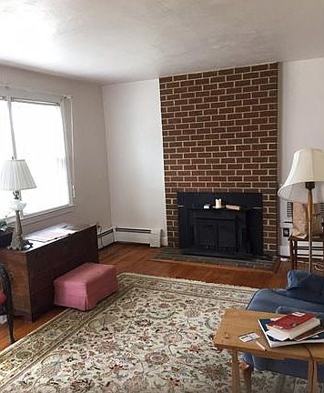2nd image of 1003 Lafayette St