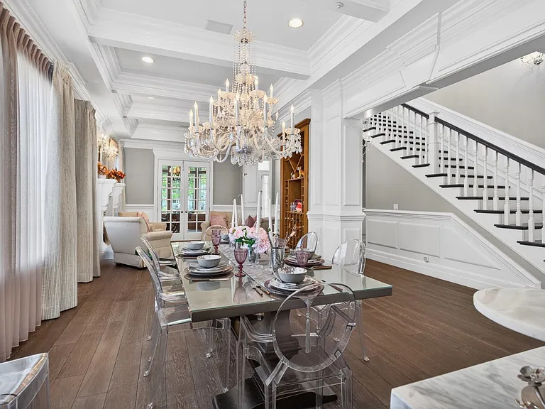 4533 Farmdale Ave — Photo 19