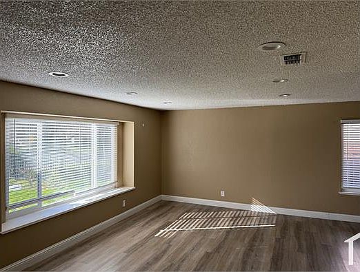 3rd image of 4197 Equinox Way
