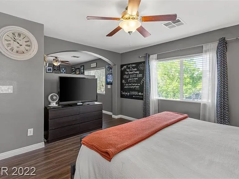 7725 Donner Peak St — Photo 20
