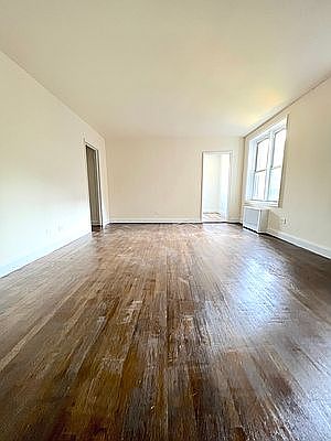 4th image of 189-14 Crocheron Ave #301