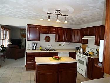 5th image of 1354 Samantha Way