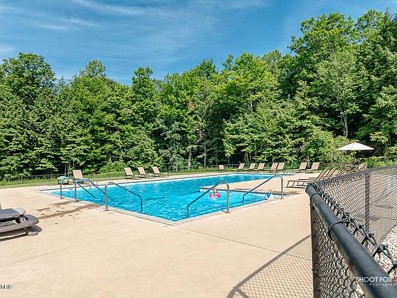 4th image of 3341 Palmer Dr