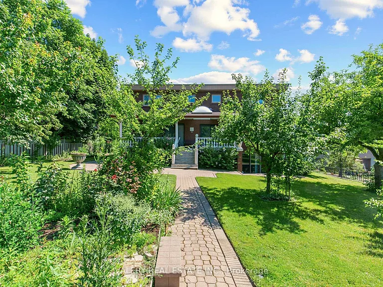 370 Maple Leaf Dr — Photo 42
