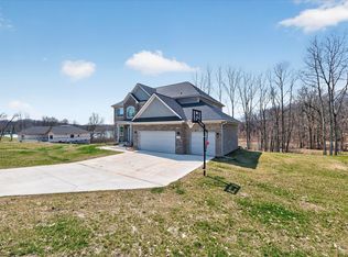 126 Parker Ln, Ortonville, MI