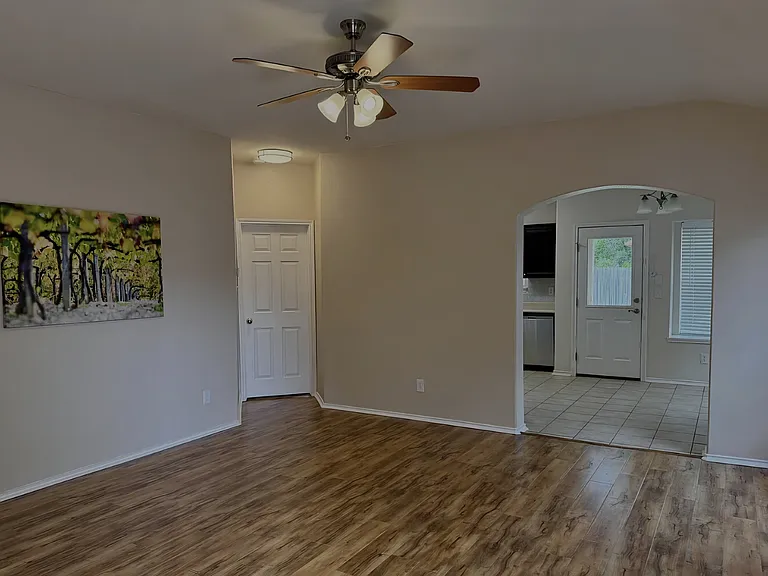 10303 Roseangel Ln — Photo 5