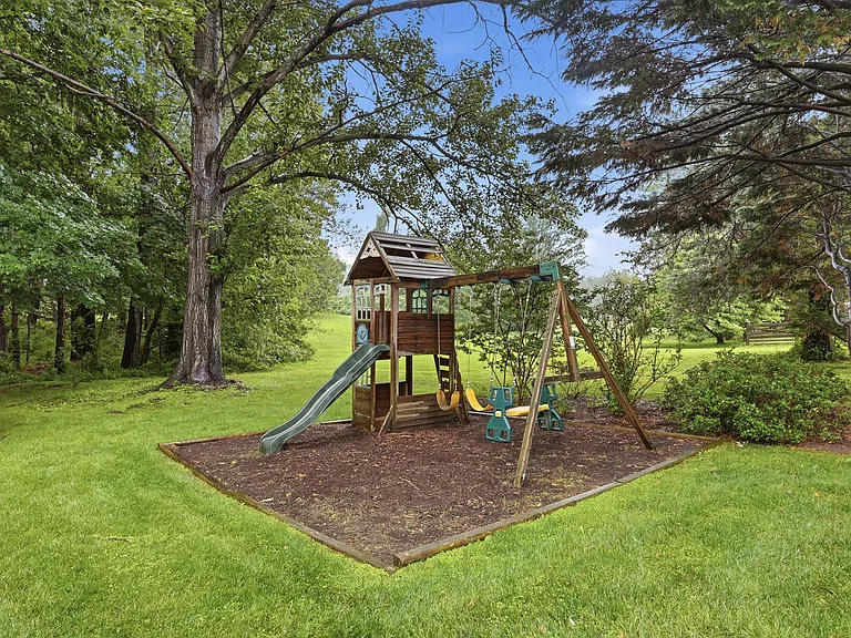 911 Riva Ridge Dr — Photo 52