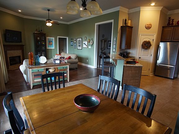 4th image of 358 Kleinpeter Dr