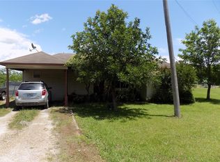 815 S Pearl St, Trenton, TX 75490