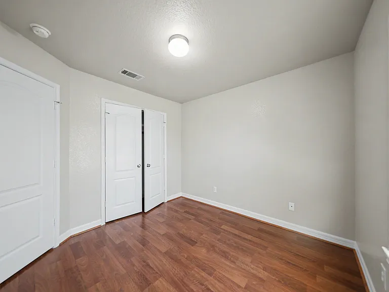 4802 Sapphire Dr — Photo 16