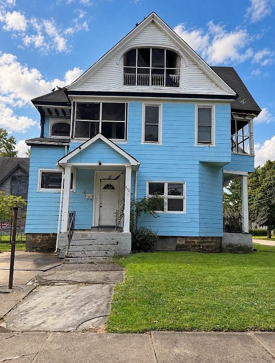 1st image of 402 Spaulding St