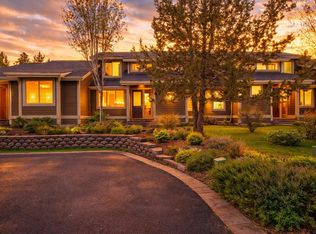 1421 Highland View Loop, Redmond, OR 97756