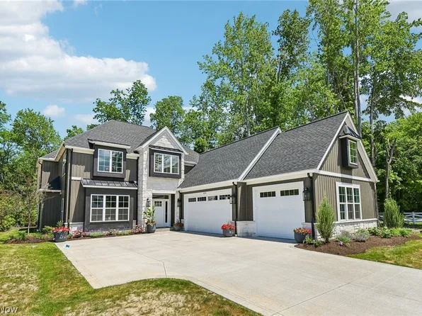 34345 Giovanni Ave, Willoughby, OH 44094
