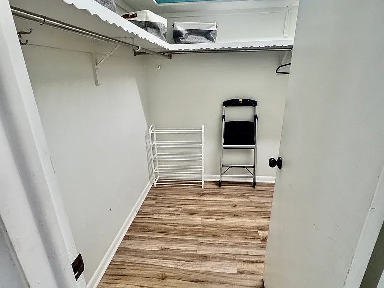 5220 Brittany Dr S #607 — Photo 14