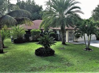 2902 E 5th St, Lehigh Acres, FL 33972