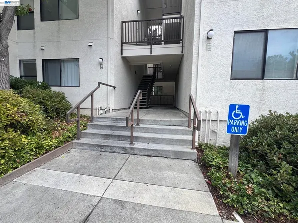 21239 Gary Dr APT 202E, Hayward, CA 94546