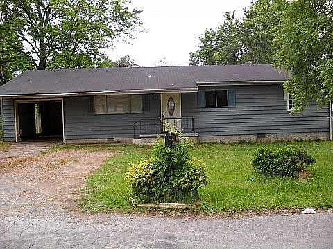 1st image of 704 Mary Agnes Dr
