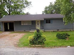 704 Mary Agnes Dr, Rossville, GA 30741