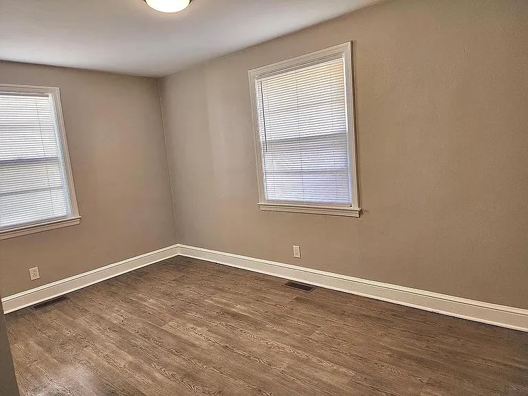 121 Big Jane St — Photo 3