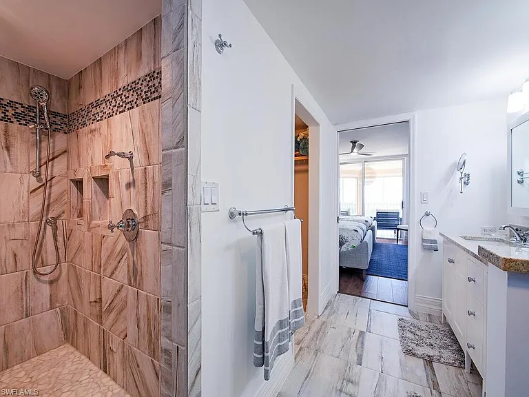 6585 Nicholas Blvd #1102 — Photo 7