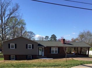 1711 Orchard Dr, Lenoir, NC 28645