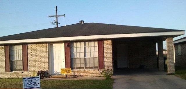 1st image of 122 Crozier Dr