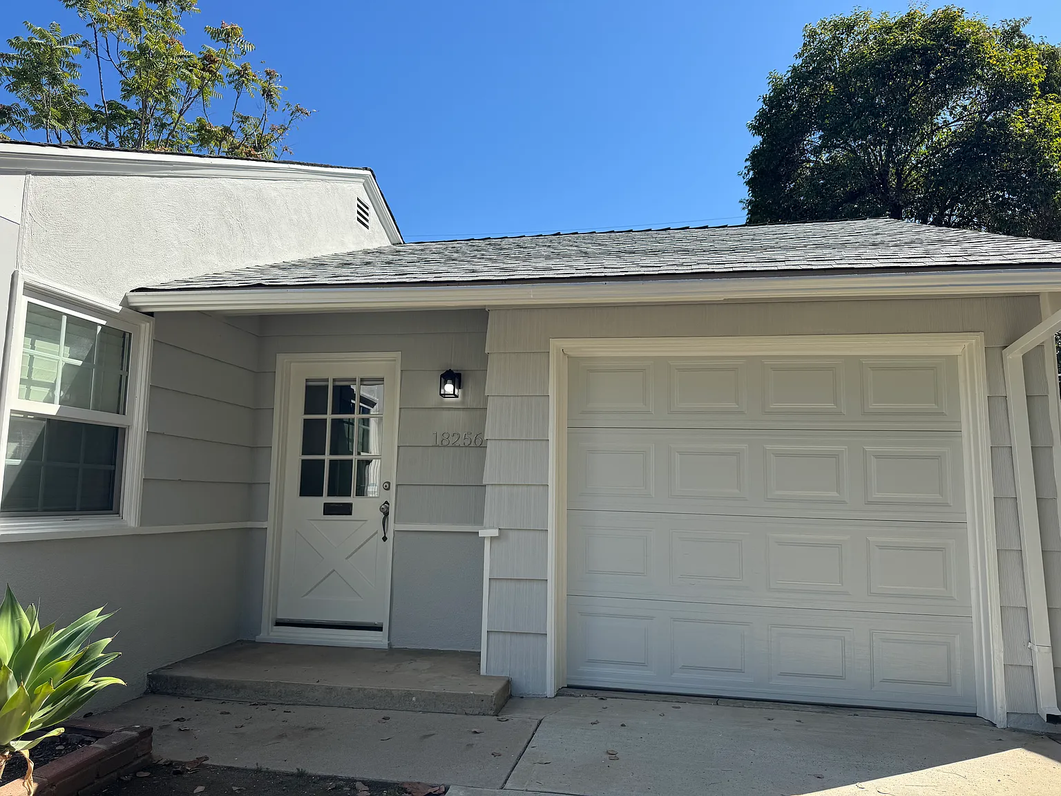 Valley Vista Blvd, Tarzana — Photo 2