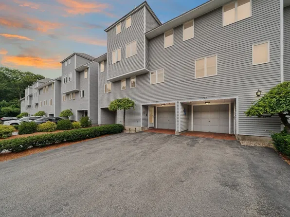 703 Sherwood Forest Ln Unit 703, Saugus, MA 01906