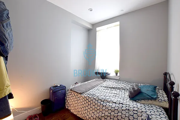 Rented by null | media 6