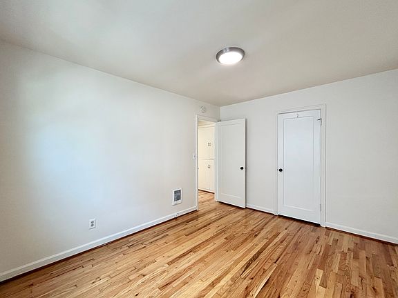 3rd image of 5205-5231 E Burnside St #1B-1Ba