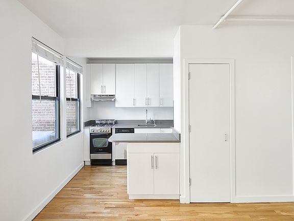 3rd image of 20 E 14th St APT 5F