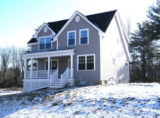 14 Bassett Ln, Fremont, NH 03044