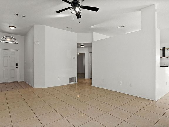 3rd image of 4803 Topsey Dr