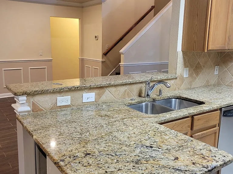 6105 Silverleaf Ln — Photo 10