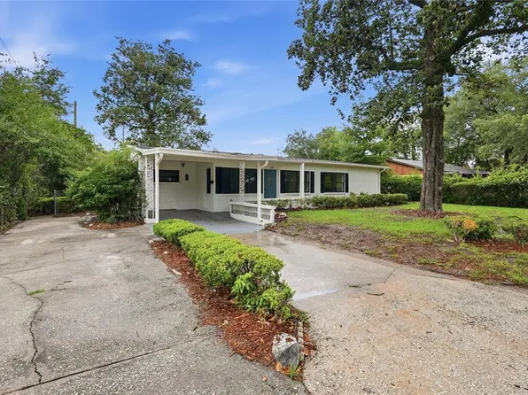 910 NE 24th St, Gainesville, FL 32641