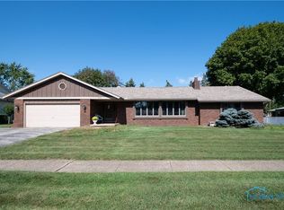 3261 Springtime Dr, Oregon, OH 43616
