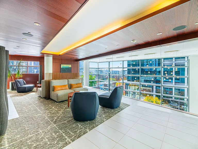 500 106th Ave NE #1013 — Photo 38