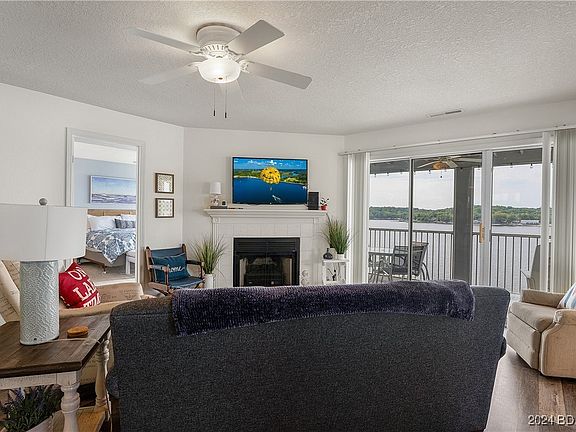 4th image of 356 Regatta Bay Cir #3D