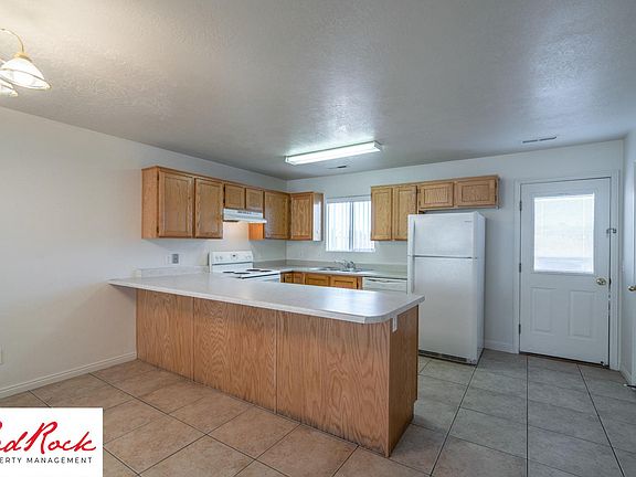 5th image of 739 N 195 W