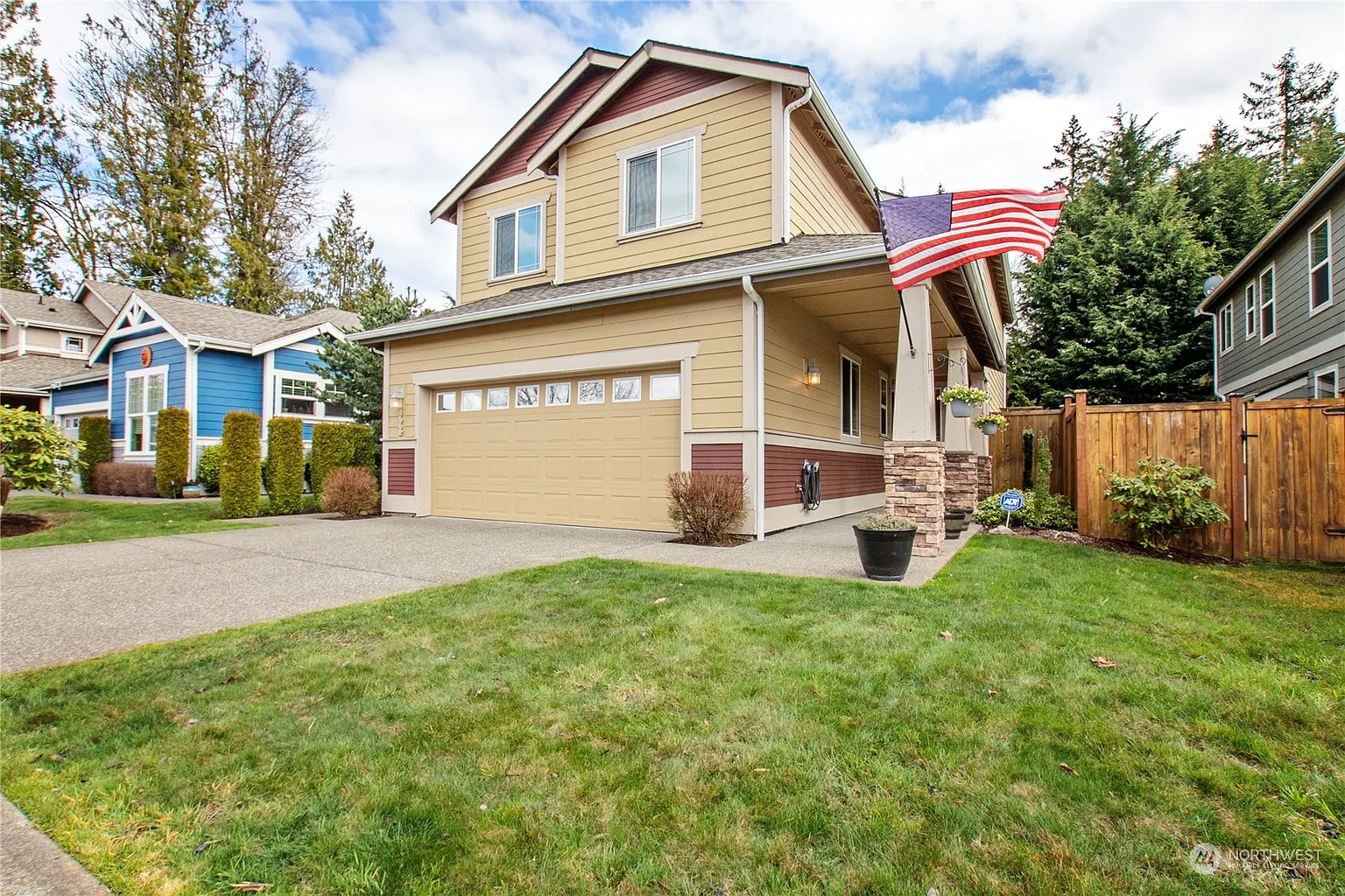 4552 Colleen Street SE photo 1