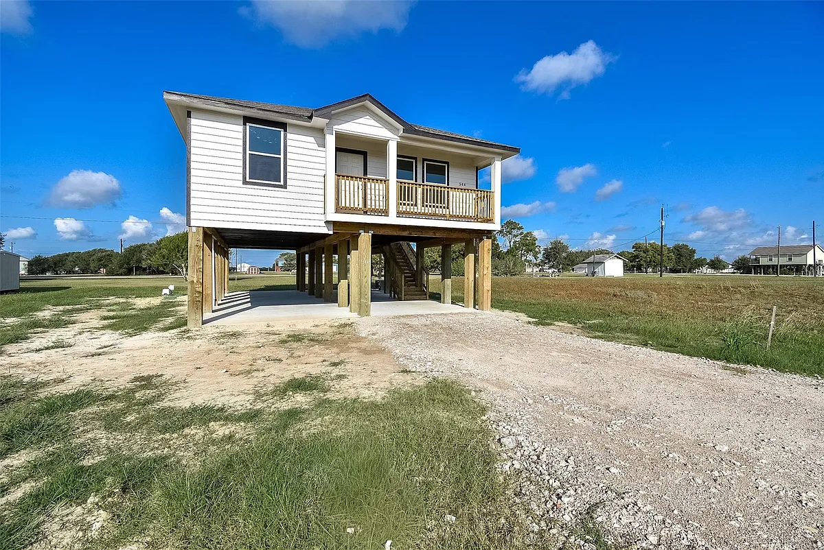 Building Photo - 544 Buckskin Dr