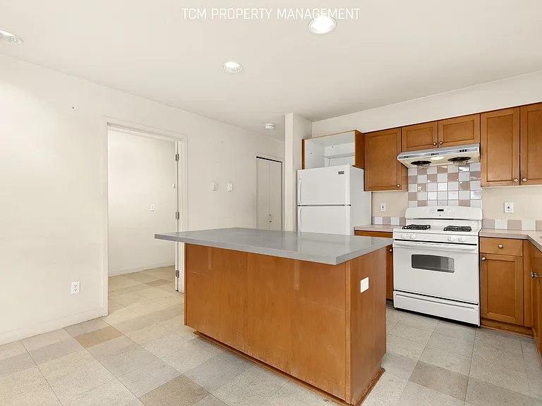 2954 S Frontenac St — Photo 13