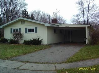 3215 Cranbrook Cir, Flint, MI