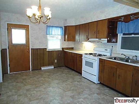 3rd image of 5315 Holmes St