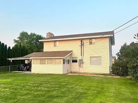 3rd image of 1590 Briarwood Ln