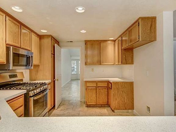 3rd image of 160 Alum Rock Ct