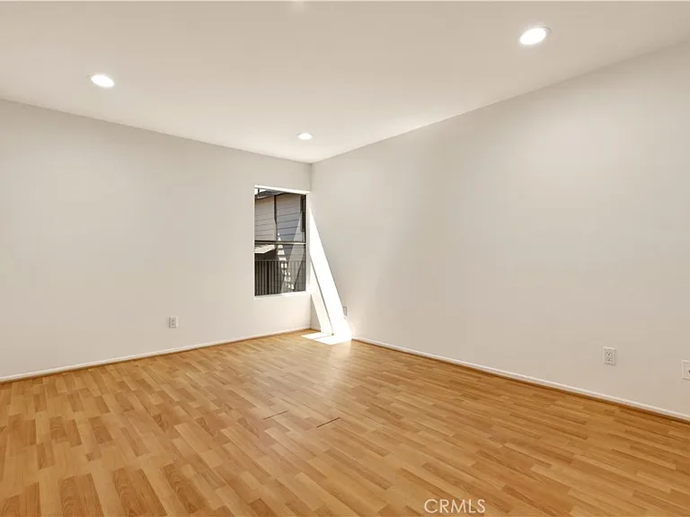 1155 Linden Ave #7 — Photo 13