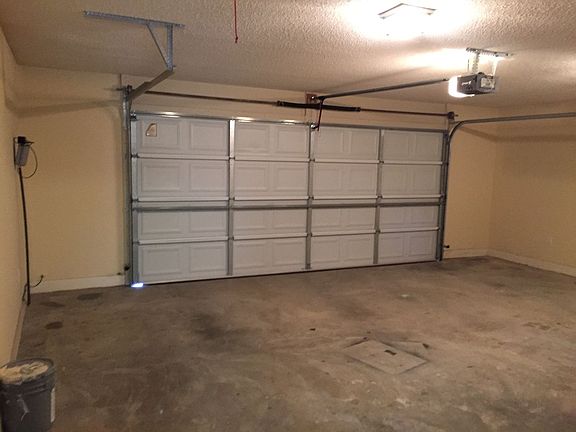 3rd image of 100 Sioux St
